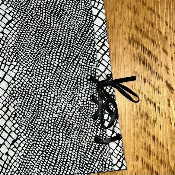 Mesmerize Sparkle Snake print cropped pant with lace up ankle - Picture 3 of 9